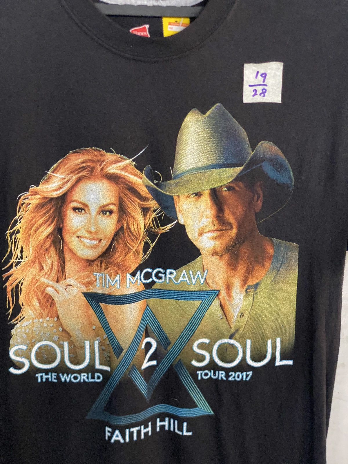 Hanes TIM MCGRAW X FAITH HILL CONCERT TSHIRT Size US M / EU 48-50 / 2 - 2 Thumbnail