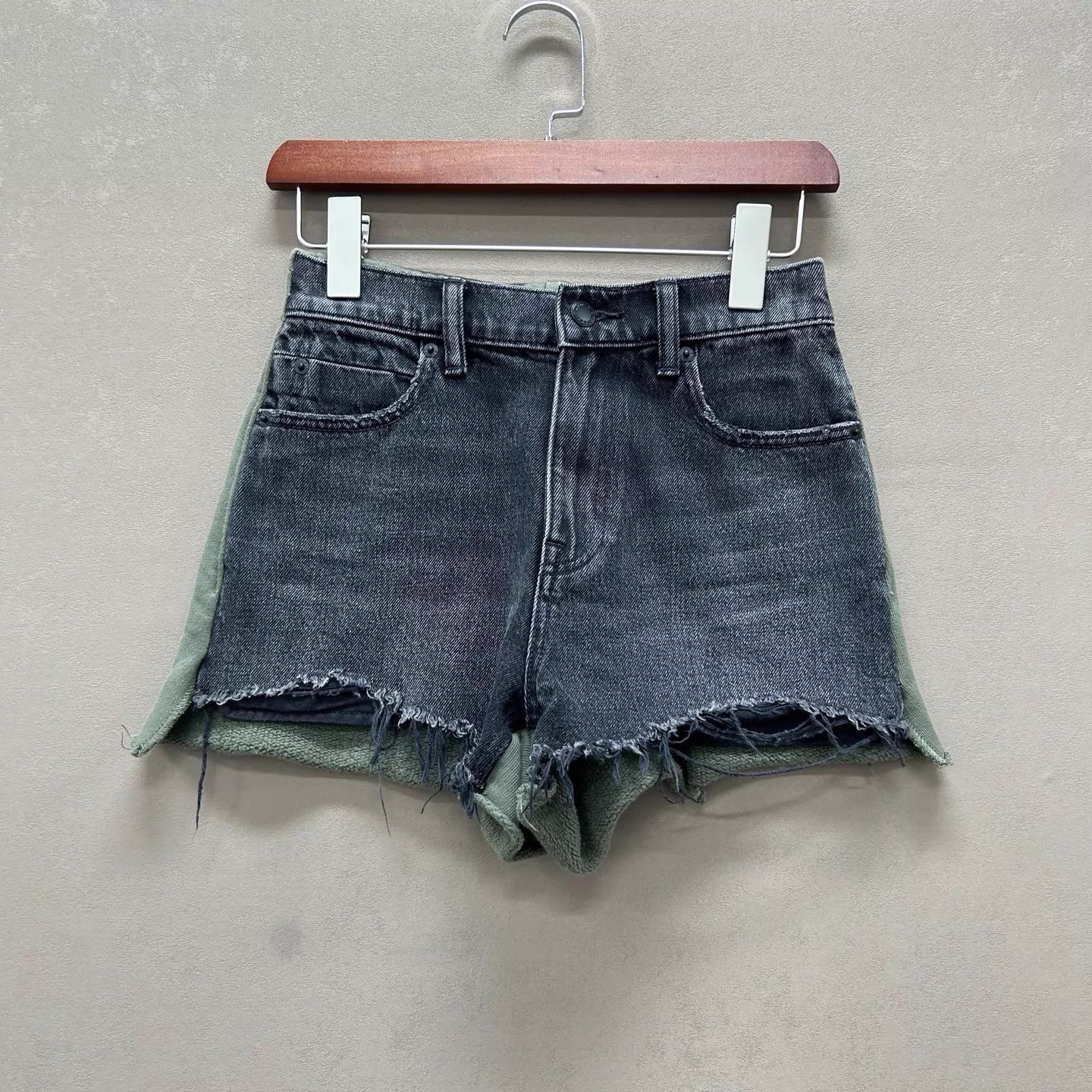 Alexander Wang Alexander Wang DenimPaneled Short Women24 99New Size 24" / US 00 / IT 34 - 1 Thumbnail
