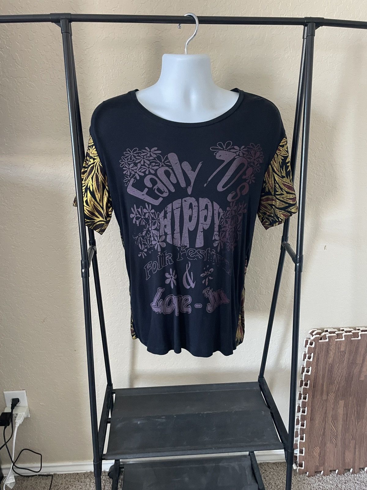 Custo Barcelona Early 70’s Hippy Folk Festival Graphic tee Size US S / EU 44-46 / 1 - 1 Thumbnail
