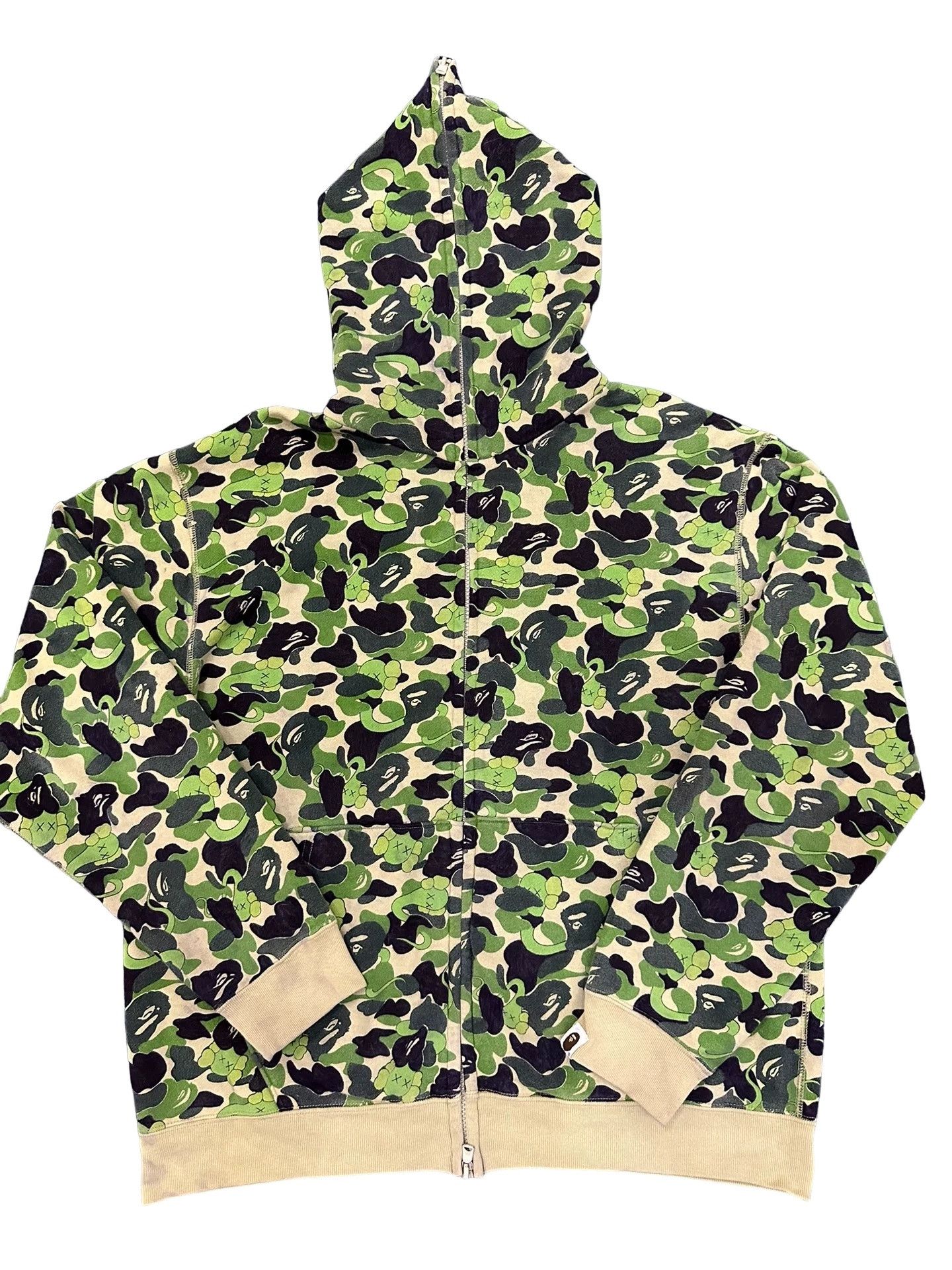 Bape BAPE x KAWS Camo Full Zip Hoodie Size M Size US M / EU 48-50 / 2 - 1 Thumbnail