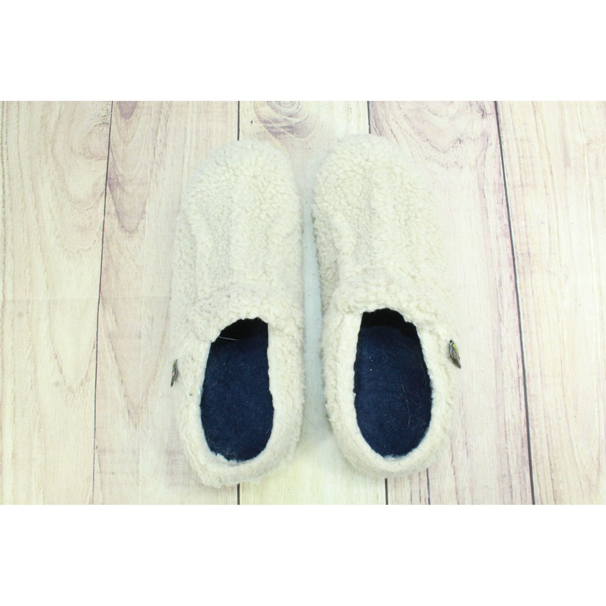 L.L. Bean LL Bean Knit Shearling Lined Water Resistant Slippers Size US 11 / IT 41 - 7 Thumbnail