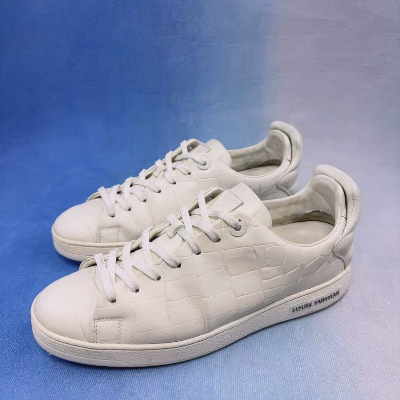 Louis Vuitton Louis Vuitton White Crocodile Pattern Low-Top Sneakers - dmc Size US 7 / EU 40 - 1 Thumbnail