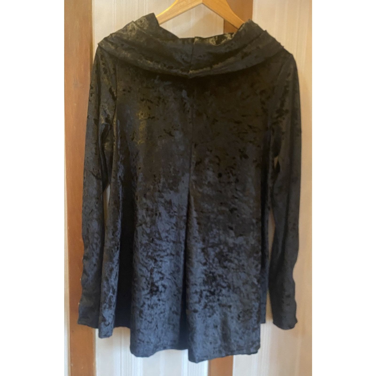 Other Umgee Velvet Black Top Women’s Shirt Medium Size M / US 6-8 / IT 42-44 - 3 Thumbnail