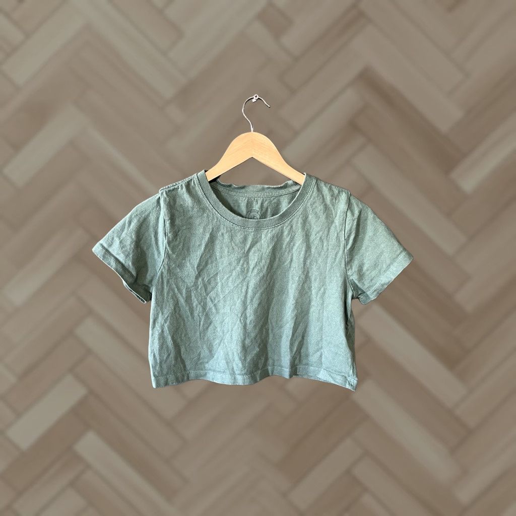 Urban Outfitters Urban Outfitters T-Shirt Womens Short Sleeve Crop Top XS Green Size XS / US 0-2 / IT 36-38 - 1 Thumbnail