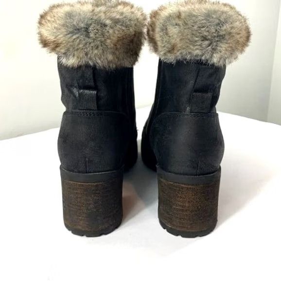 Steve Madden VINTAGE? NWOB Steve Madden Comfort Faux Leather Winter Boots Womens 10 Black Faux Leather Snow Boot Women 10 Black Steve Madden Winter Boots Womens 10 Size US 10 / IT 40 - 4 Thumbnail