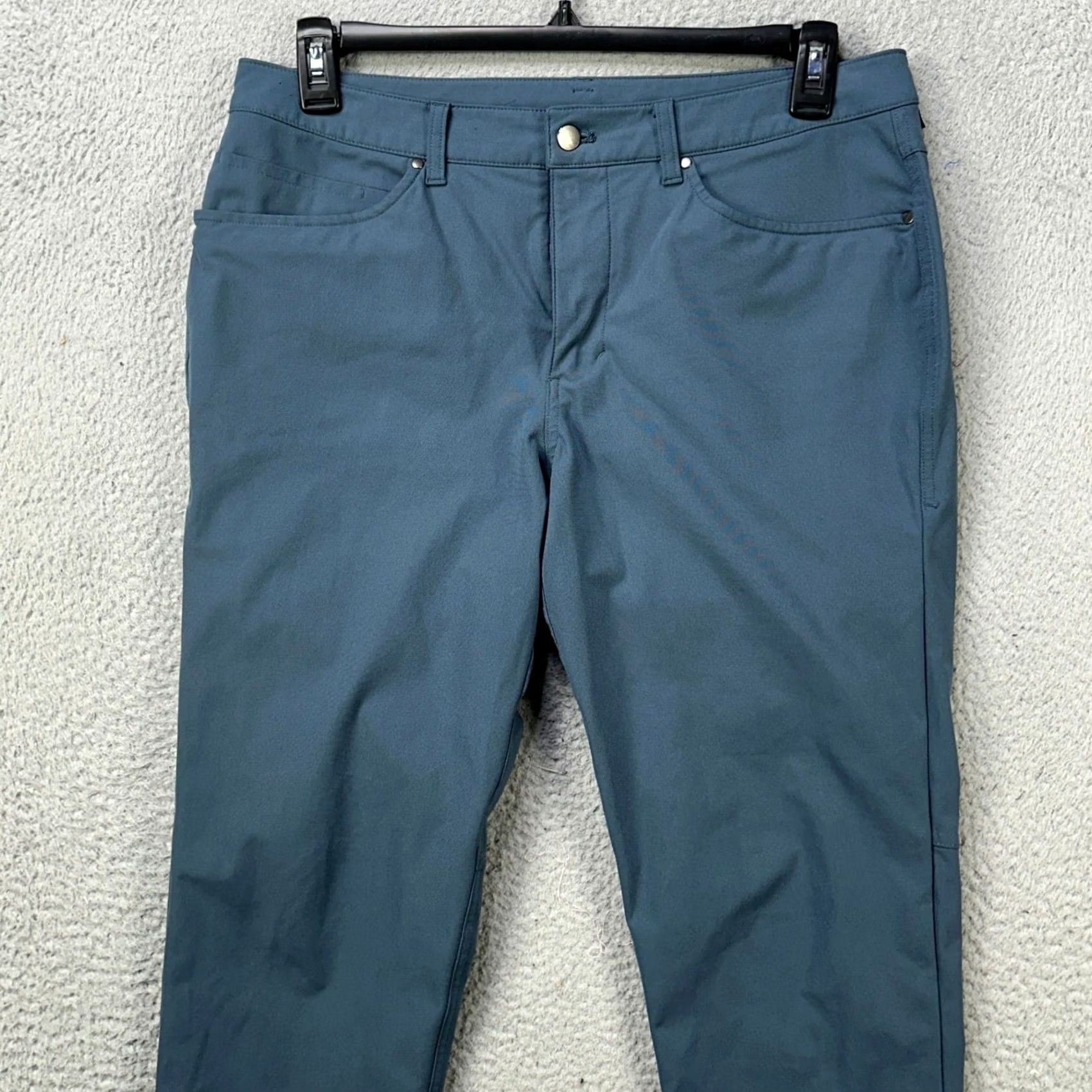 Lululemon Lululemon ABC Pants Chino Golf Mens 34 Blue Performance Stretch 5 Pocket Logo Pants Mens 34 Blue Size US 34 / EU 50 - 3 Thumbnail
