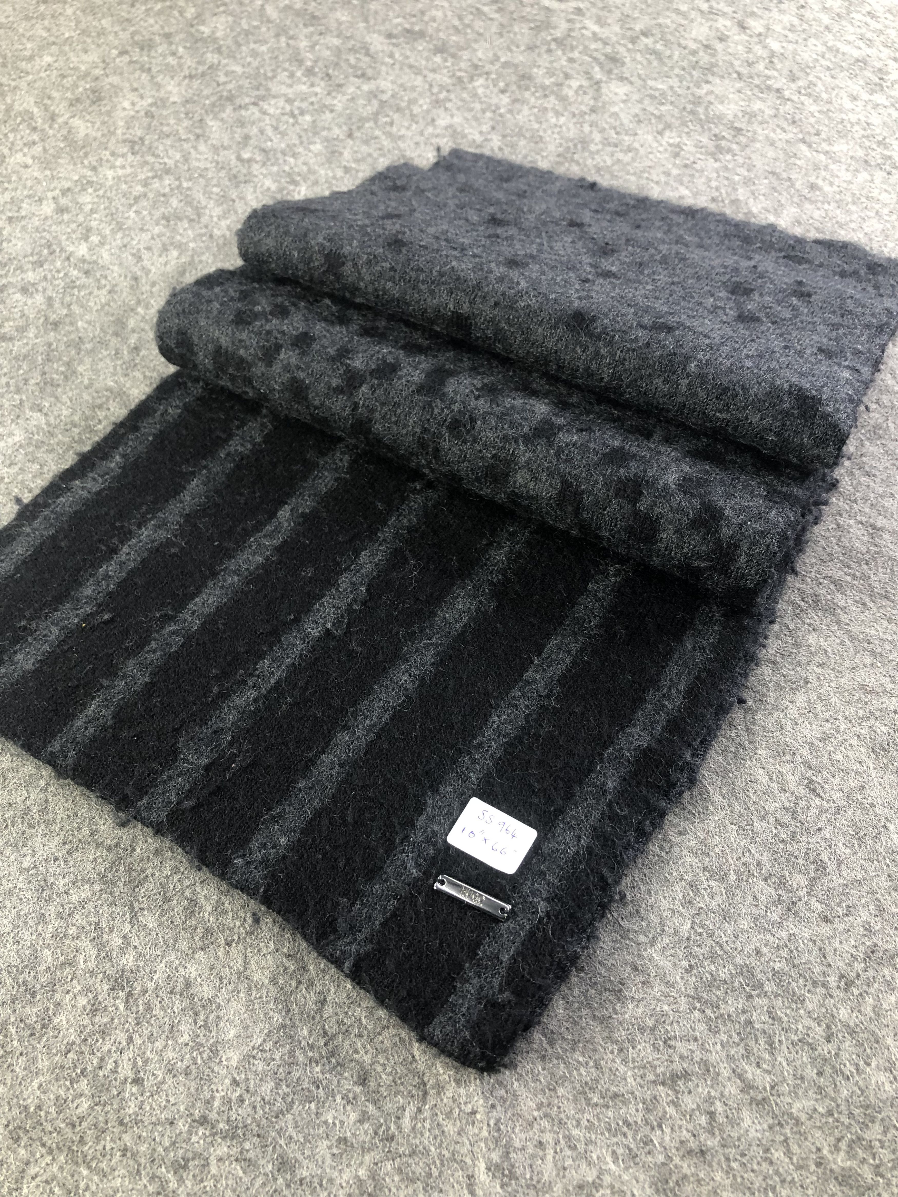 Hugo Boss Hugo Boss Scarf / Muffler / Neckwear Size ONE SIZE - 2 Thumbnail