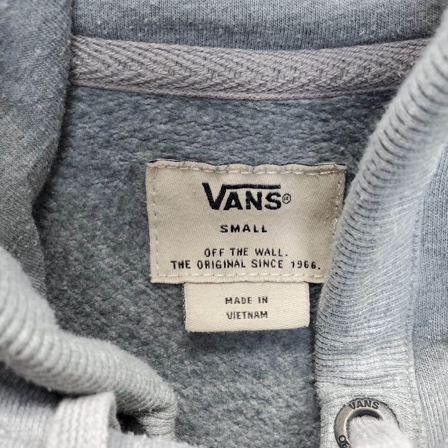 Vans VANS Hoodie Mens Small Gray Fleece Lined Kangaroo Pocket Spell Out Logo Pullover Size US S / EU 44-46 / 1 - 4 Thumbnail