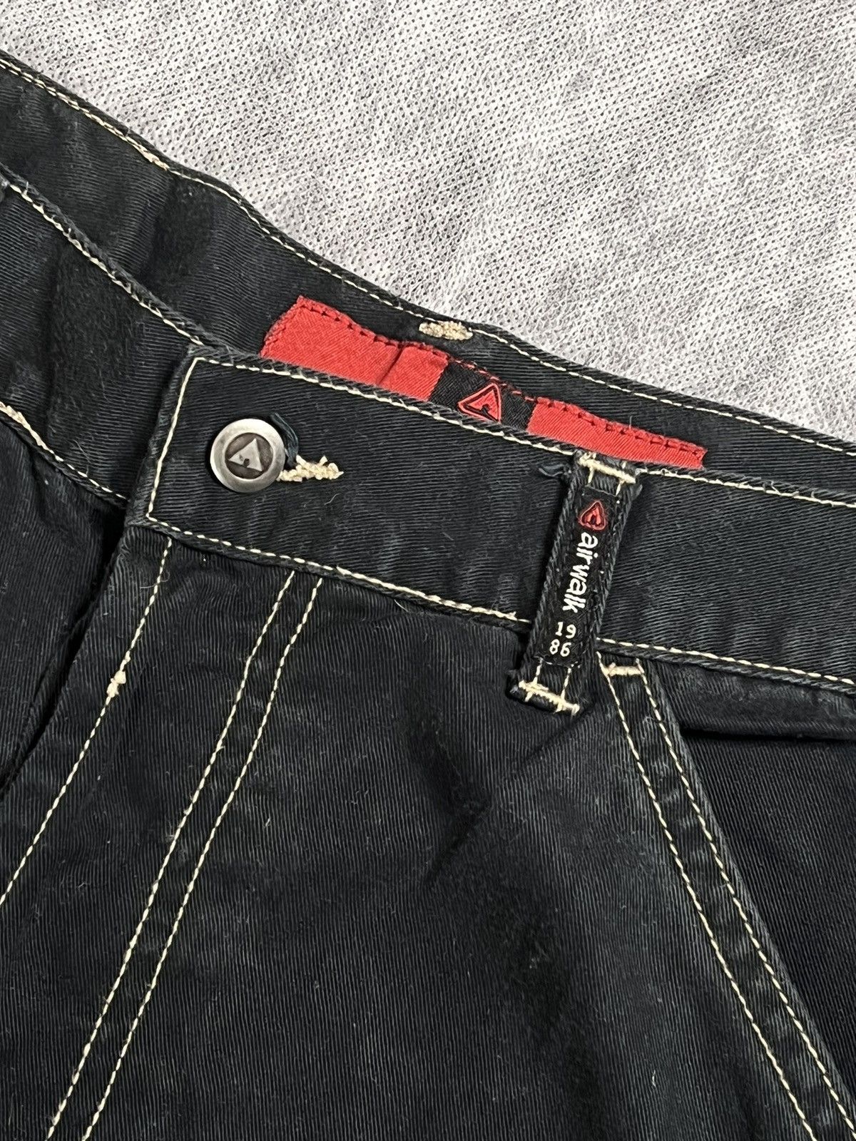 Airwalk Vintage Airwalk Baggy Style Jean Shorts Size US 34 / EU 50 - 5 Thumbnail