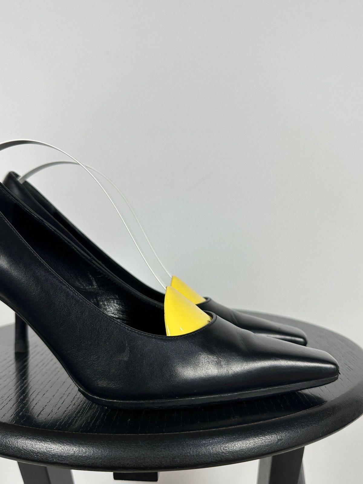 Gucci Vintage Gucci Leather Square Toe Gold Logo Heels Pumps Size US 7 / IT 37 - 15 Thumbnail