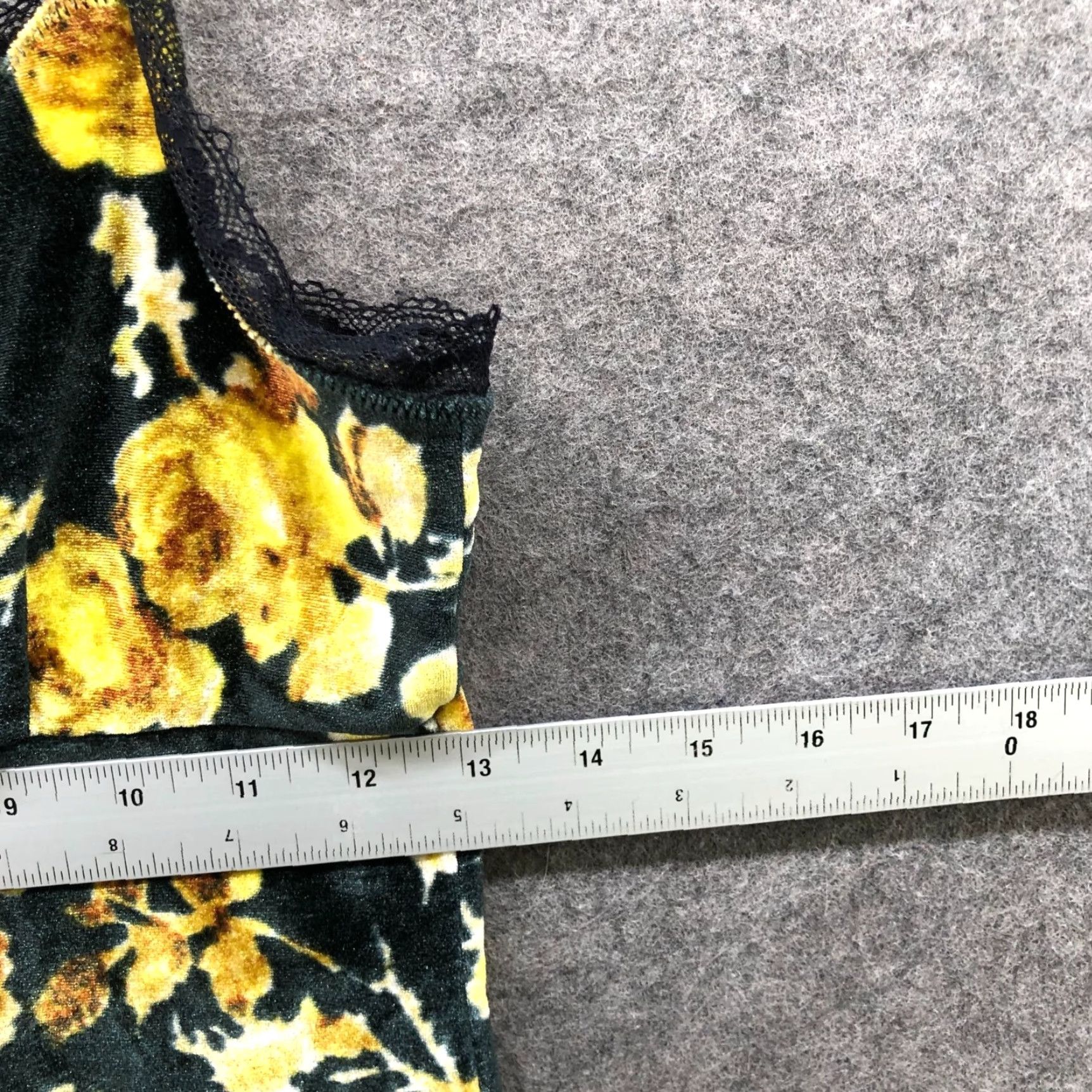 Urban Outfitters VINTAGE? No. Size S / US 4 / IT 40 - 7 Thumbnail