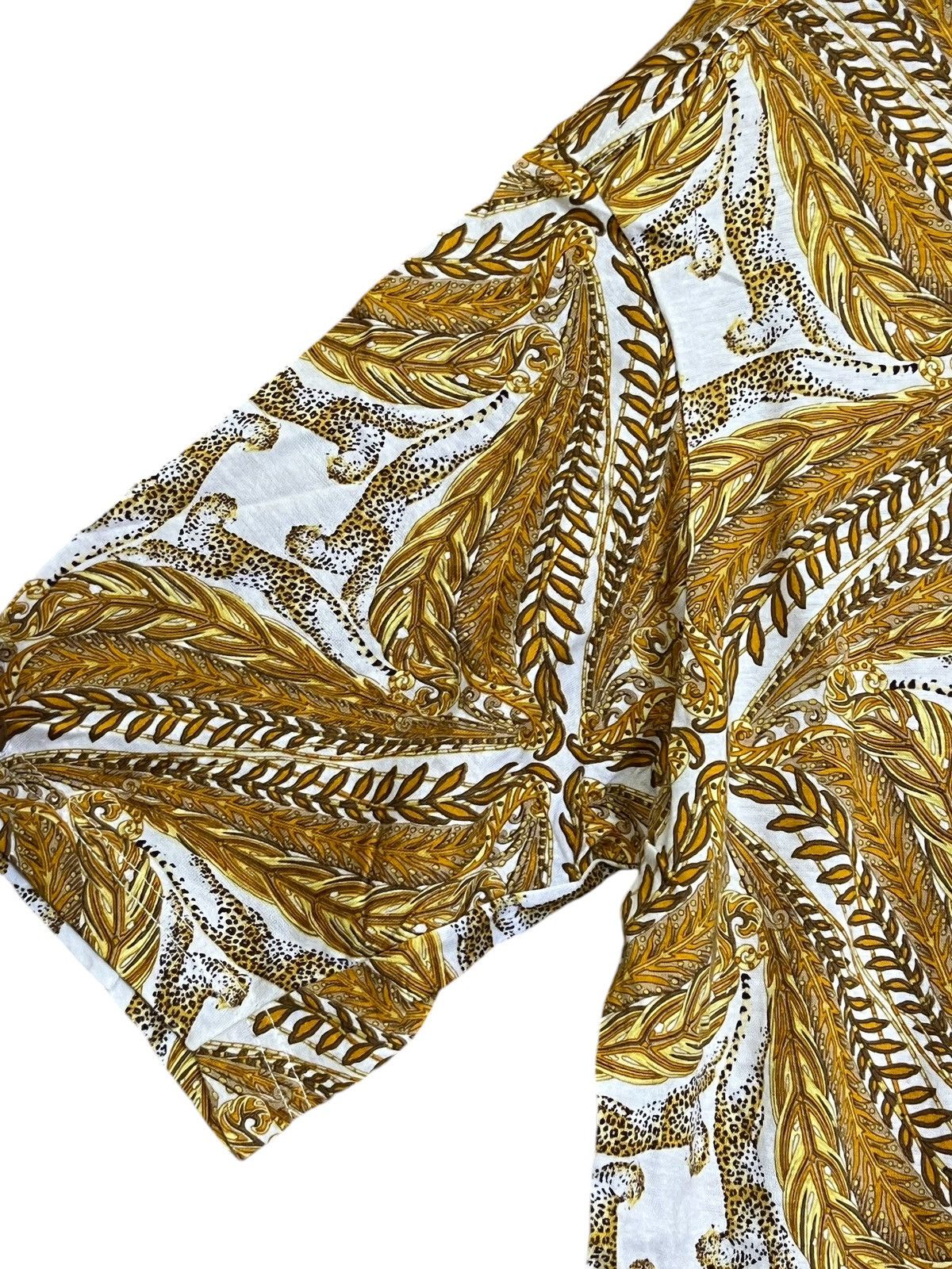 Salvatore Ferragamo VINTAGE SALVATORE FERRAGAMO LEOPARD FULLPRINT T SHIRT Size US L / EU 52-54 / 3 - 4 Thumbnail