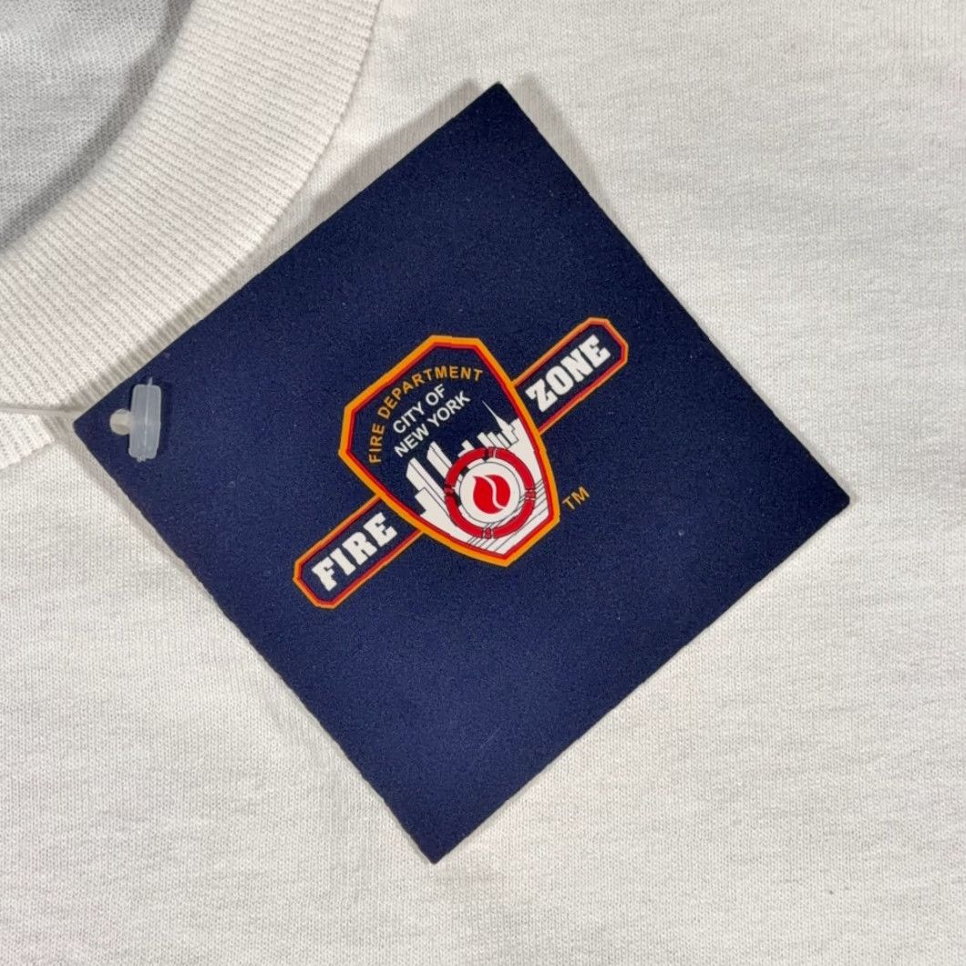 Vintage VINTAGE FDNY Shirt Adult LARGE White Fire Department Flag 911 USA Deadstock Y2K Size US L / EU 52-54 / 3 - 4 Thumbnail