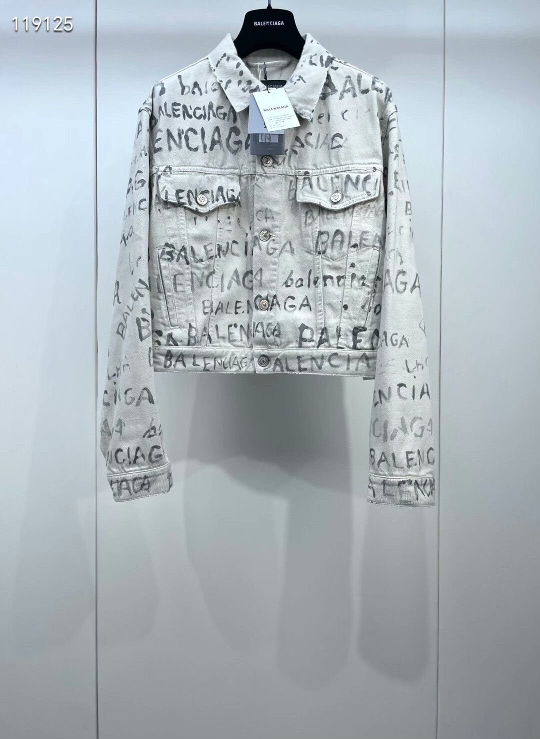 Balenciaga balenciaga graffiti print denim jacket Size US XS / EU 42 / 0 - 1 Thumbnail