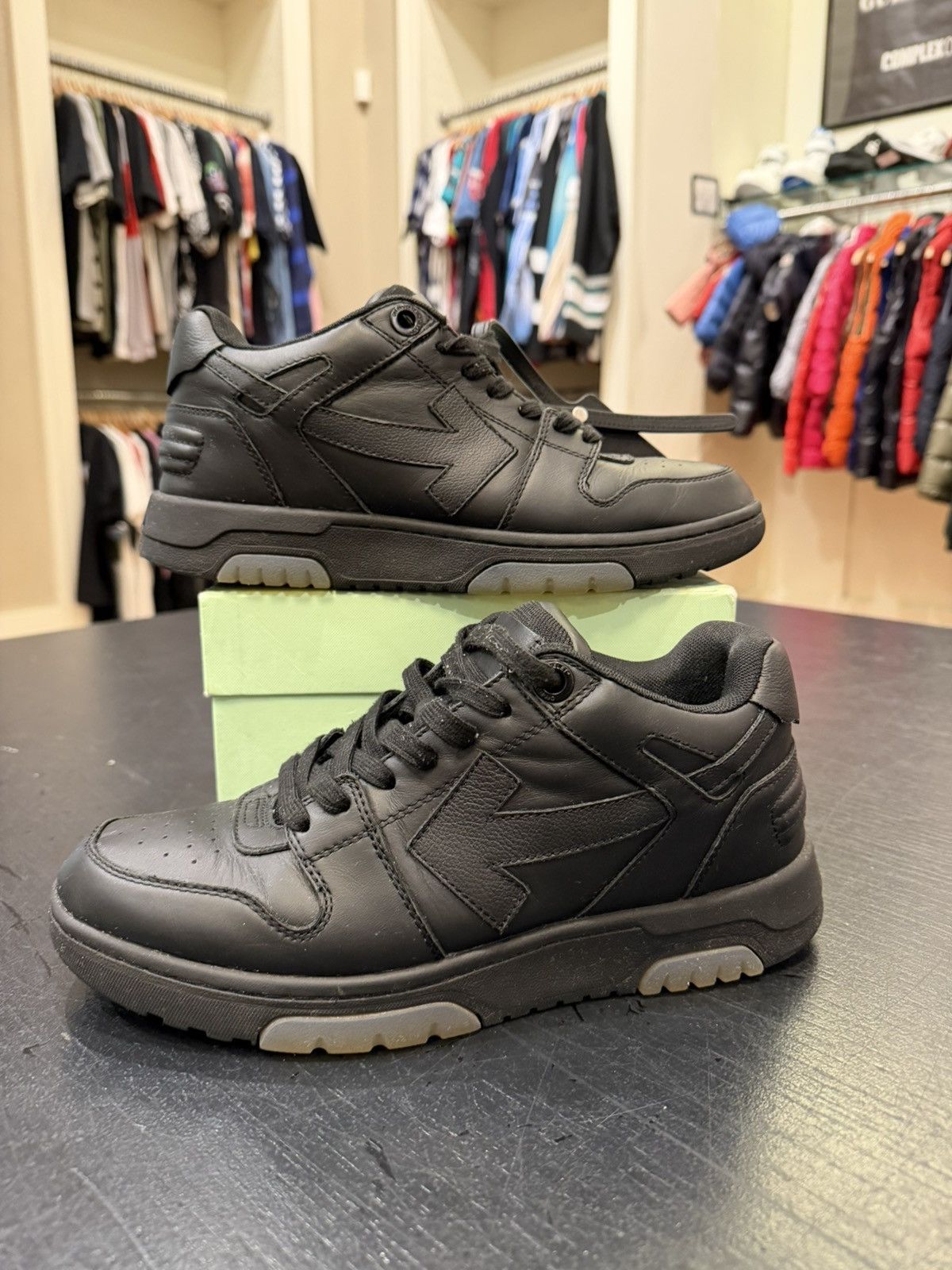 Off-White Off-White Out Of Office - Black Size US 6 / EU 39 - 1 Thumbnail