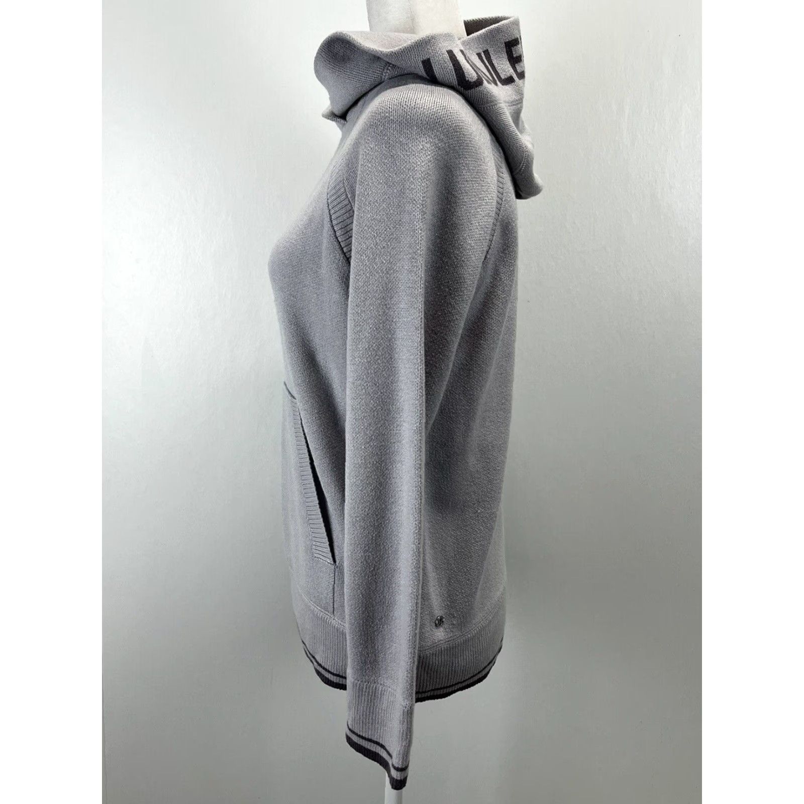 Lululemon LULULEMON Soothe Away Hoodie Pullover Activewear Sz 4 Gray/Lavender Cashmere Women's Size S / US 4 / IT 40 - 2 Thumbnail