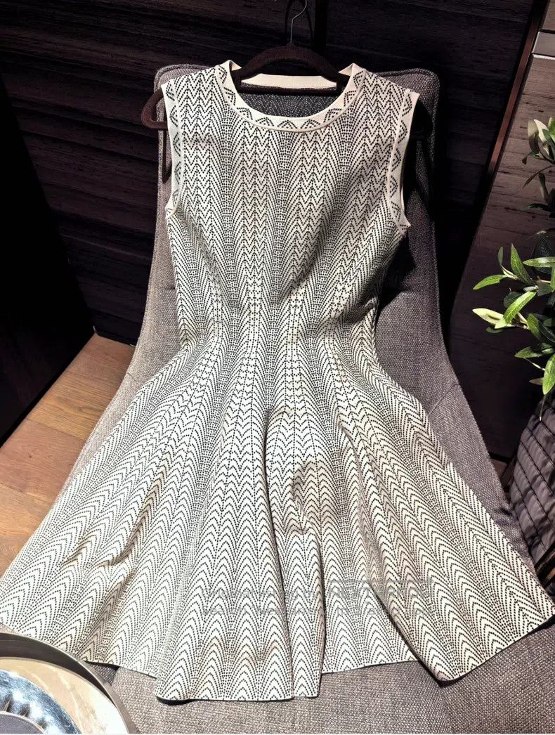 Alaia Alaia Wool Blended Dress Size S / US 4 / IT 40 - 1 Thumbnail
