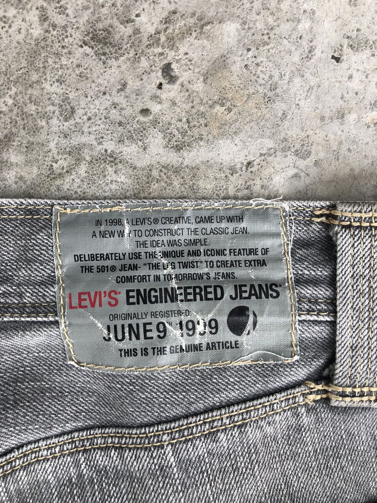Levi's Y2k Levi’s Engineered Jeans Distressed Denim Size US 31 - 18 Thumbnail