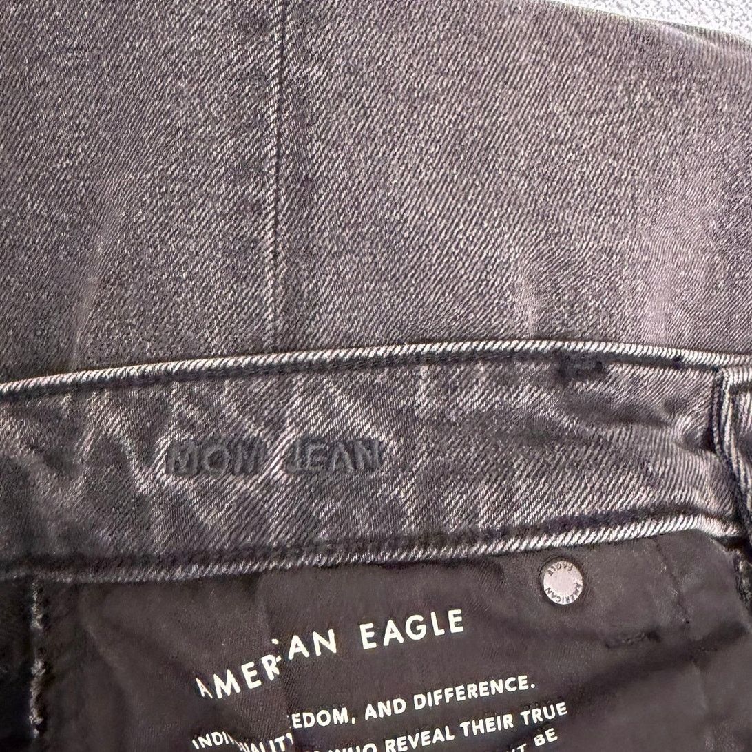 American Eagle Outfitters American Eagle Black Mom Jeans Sz 0 Short Size 25" / US 0 / IT 36 - 3 Thumbnail