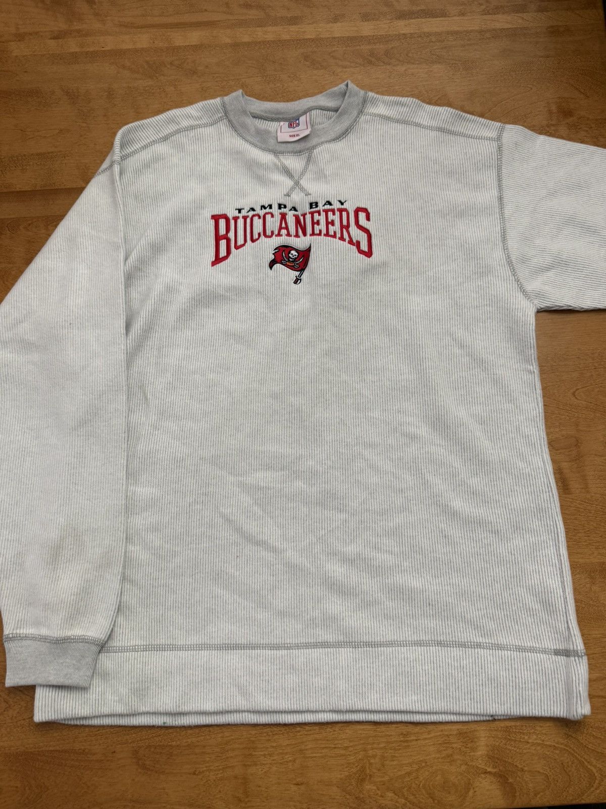 NFL Vintage 90s tampa bay Buccaneers thermal sweater size XL Size US XL / EU 56 / 4 - 1 Thumbnail