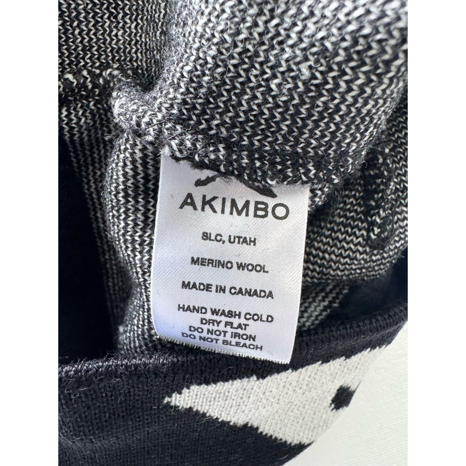 Akimbo Club Akimbo Club Range Skull Cap in Black/White Size ONE SIZE - 5 Thumbnail