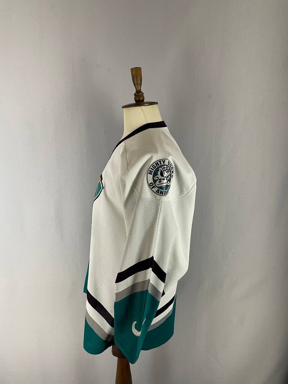 Nike Nike Mighty Ducks NHL Sweatshirt Vintage 1990s Size US M / EU 48-50 / 2 - 7 Thumbnail
