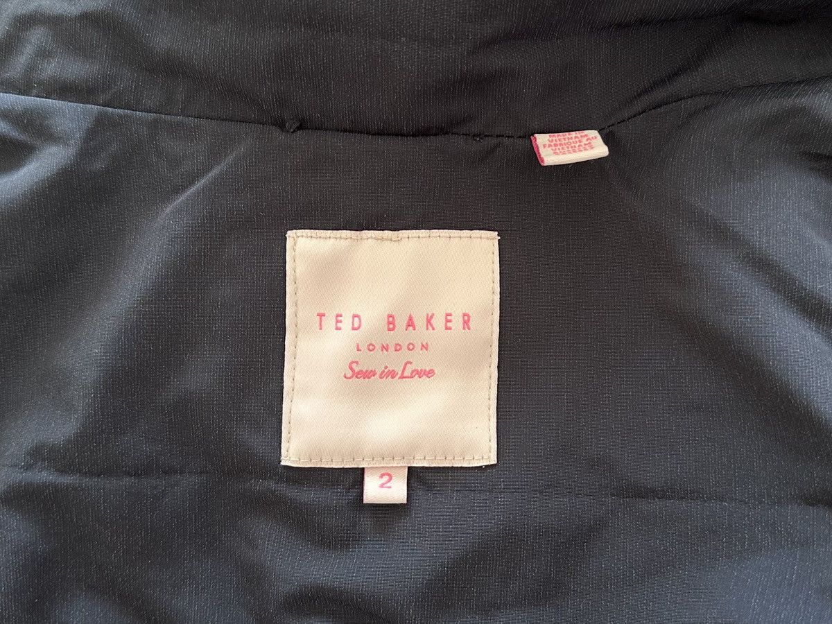 TED BAKER London Women's Rain Jacket Windstopper Size
