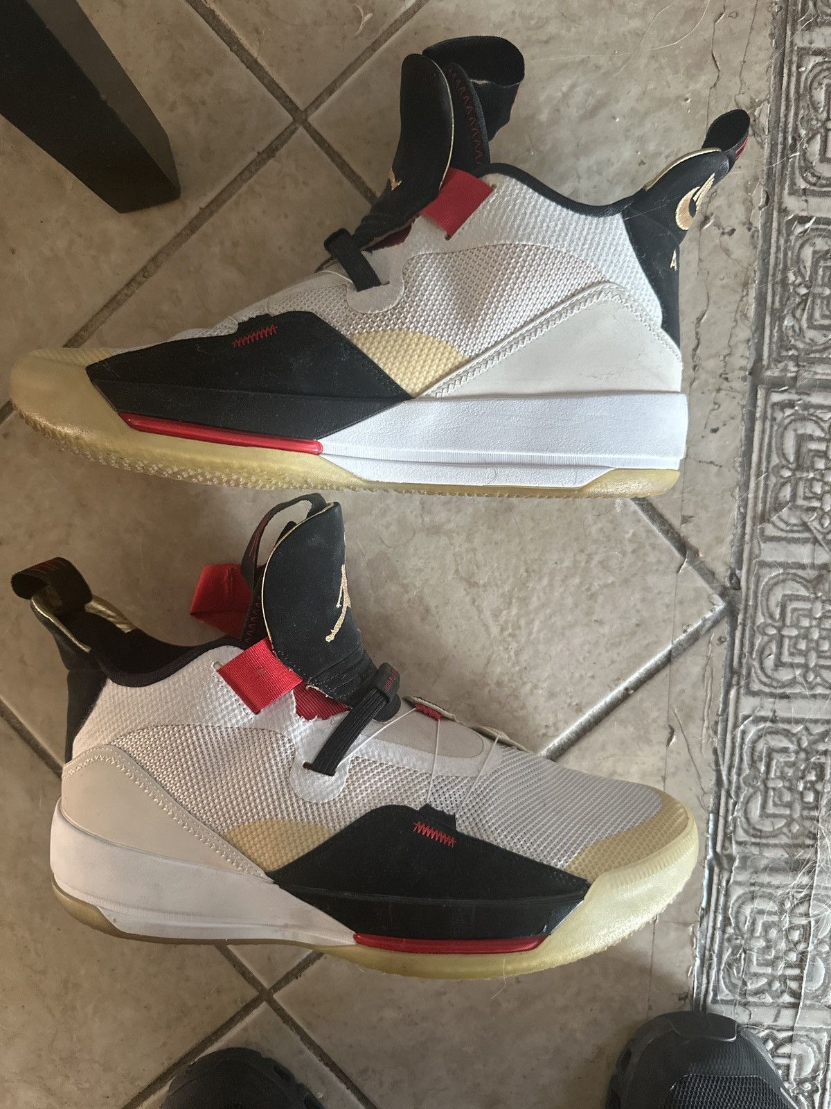 Jordan Brand × Nike Air Jordan XXXIII Size US 11 / EU 44 - 2 Thumbnail