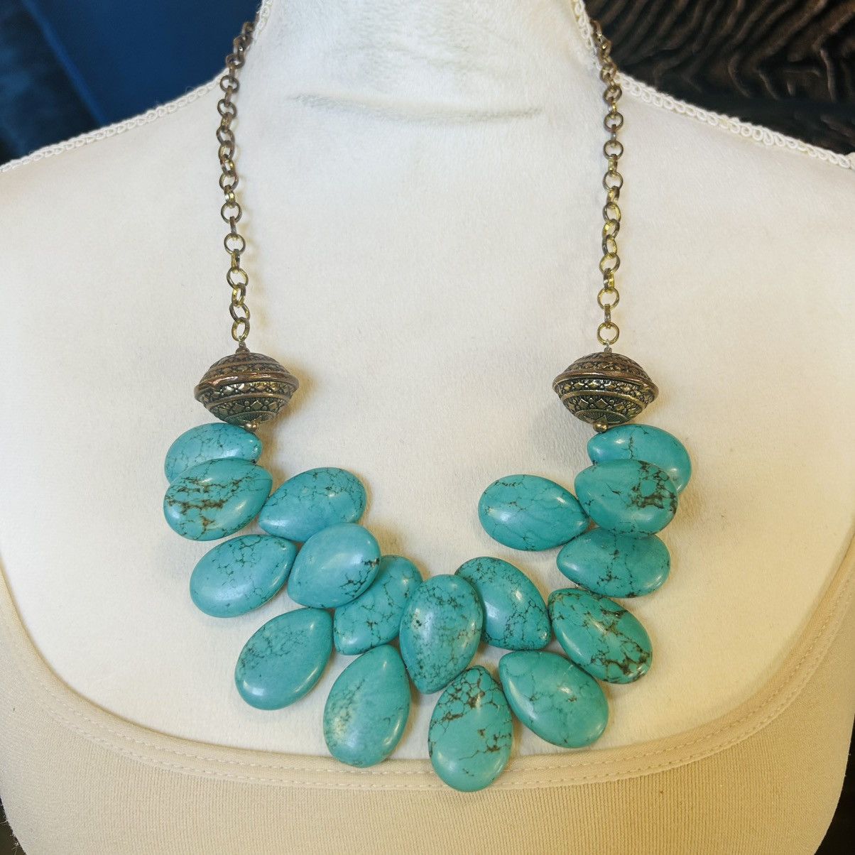 Vintage Handcrafted vintage raindrop howlite brass chain necklace Size ONE SIZE - 2 Thumbnail