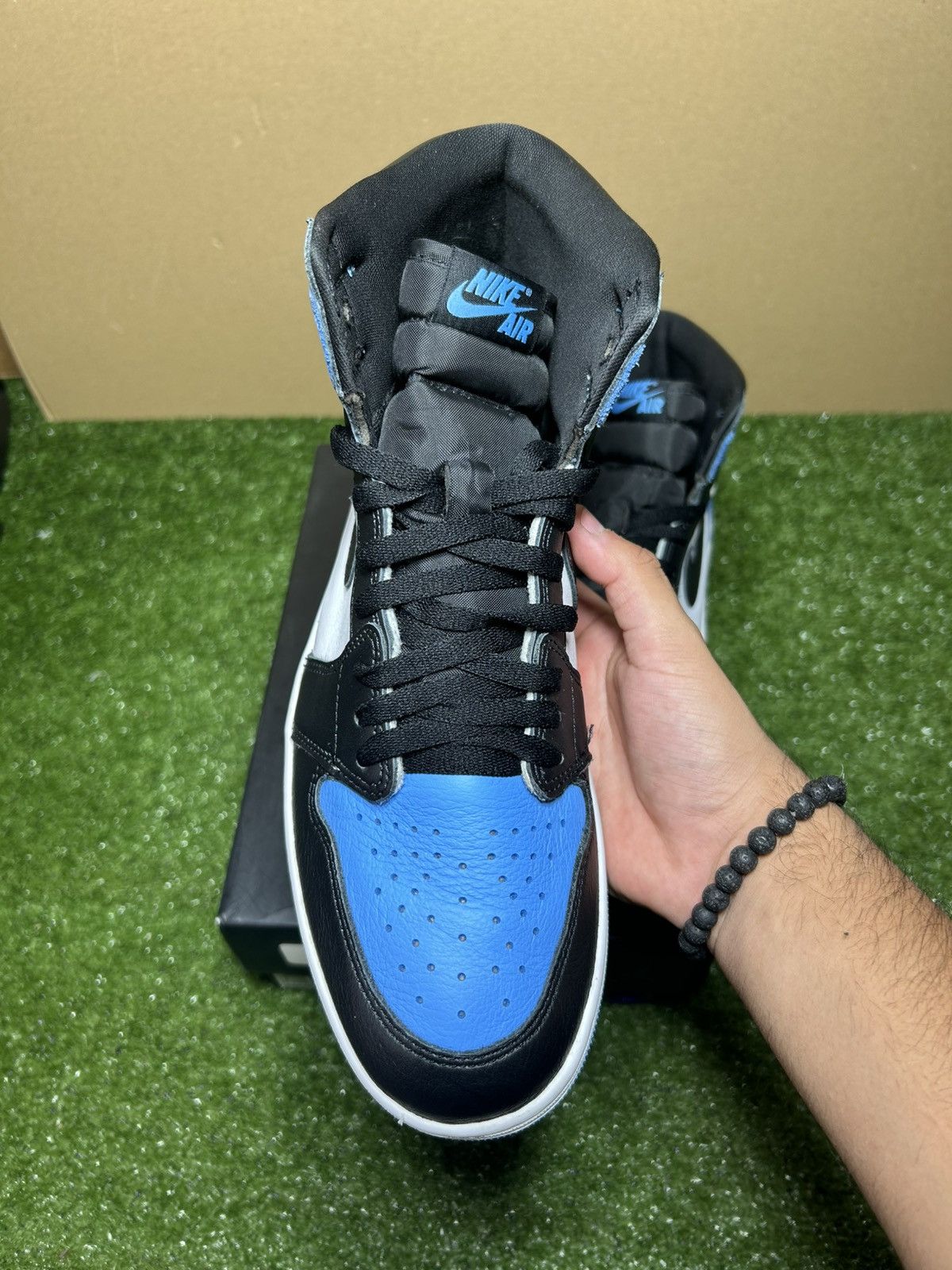 Jordan Brand Jordan 1 UNC toe Size US 10.5 / EU 43-44 - 7 Thumbnail