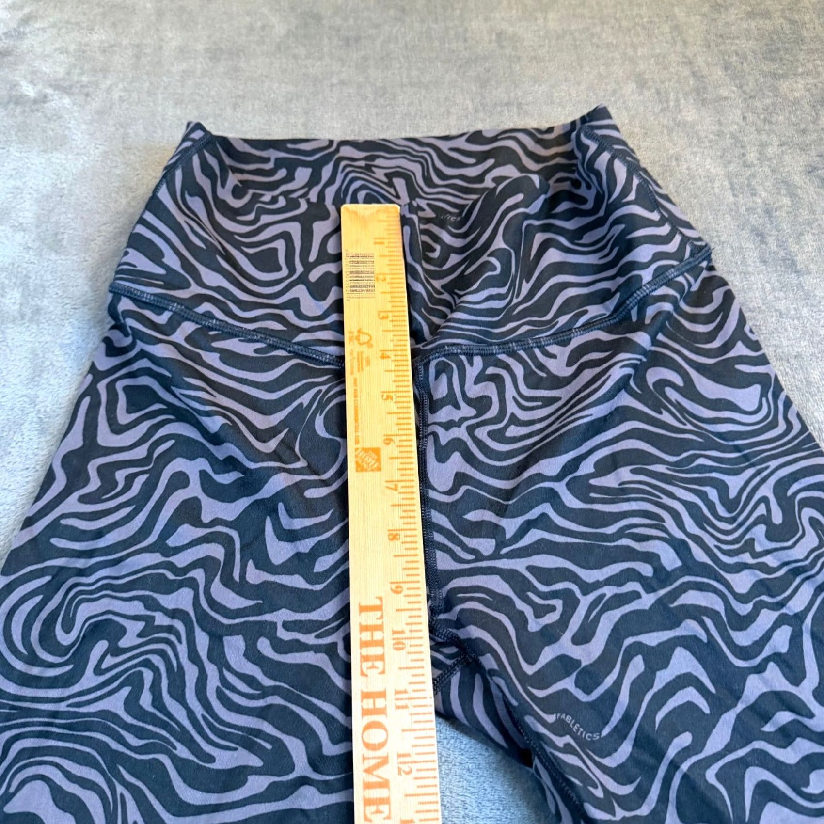 Fabletics Fabletics Powerhold Zebra Print High Waisted Athletic Leggings Womens 26x25" Zig? Size 26" / US 2 / IT 38 - 7 Thumbnail