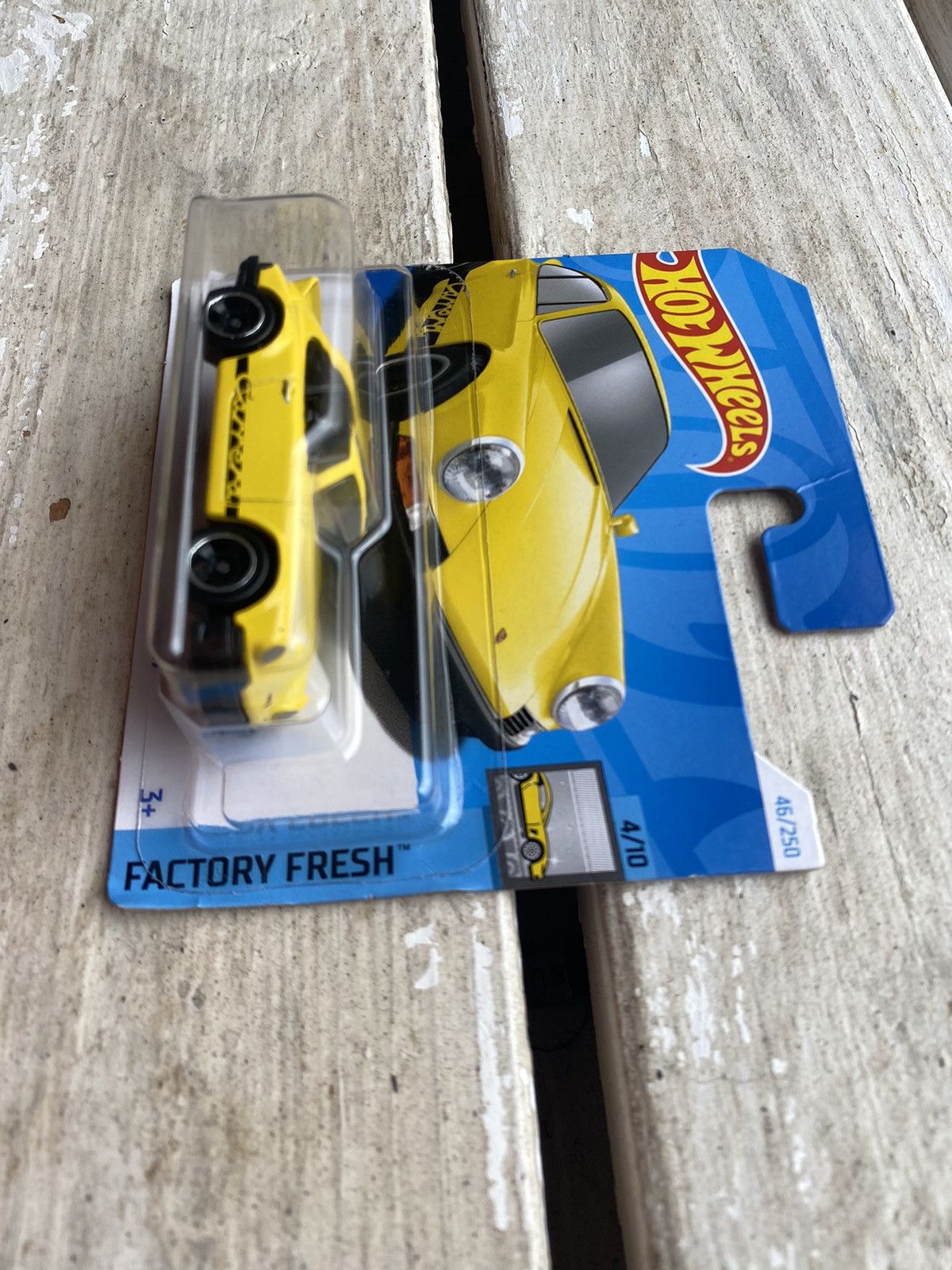 Formula 1 Rare🔥 Hot Wheels 1973 Porsche 911 Carrera RS 2.7 Yellow car Size ONE SIZE - 2 Thumbnail