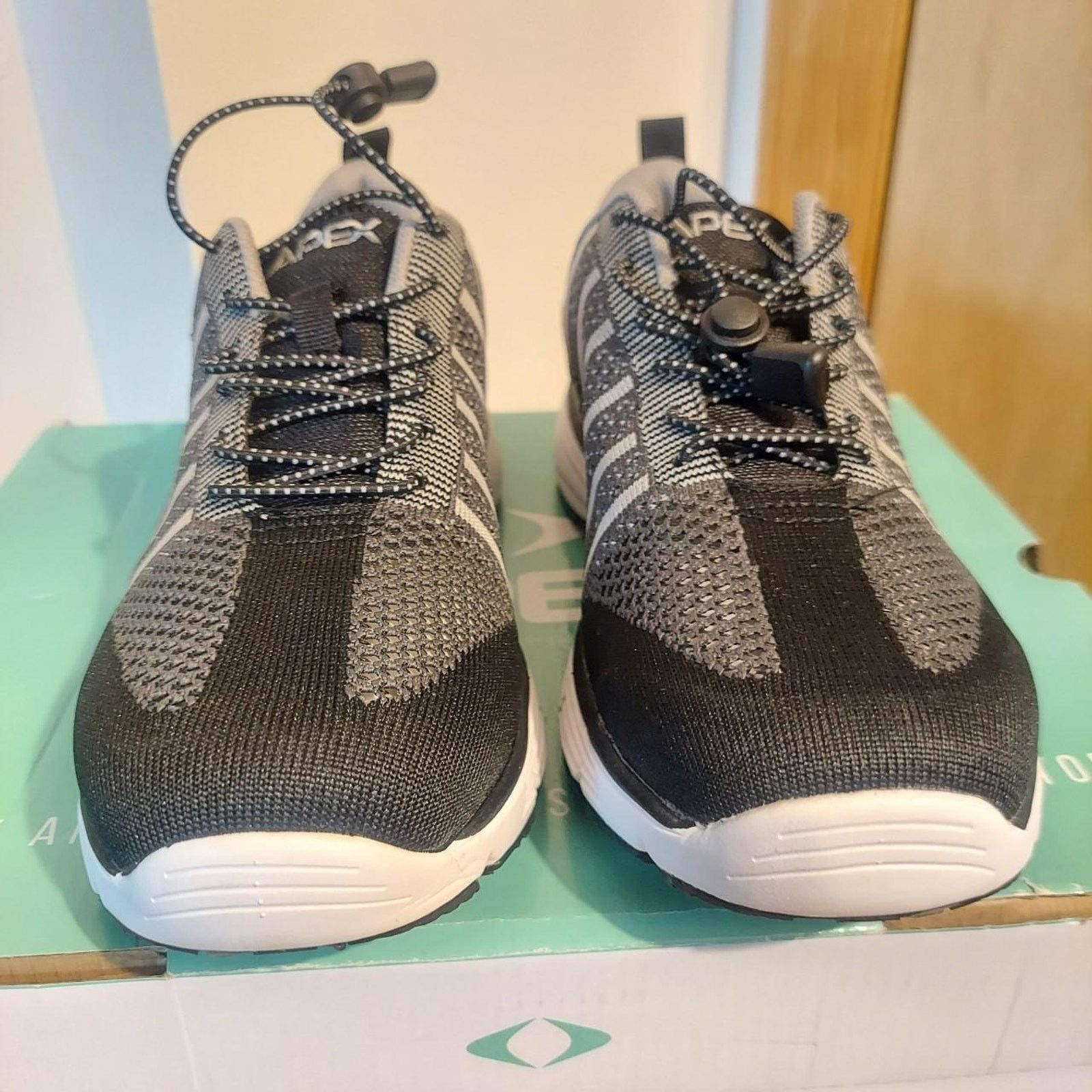 Apex Apex Bolt A7000 Men's US 7 X-Wide Knit Running Sneakers NWOT Size US 7 / EU 40 - 4 Thumbnail