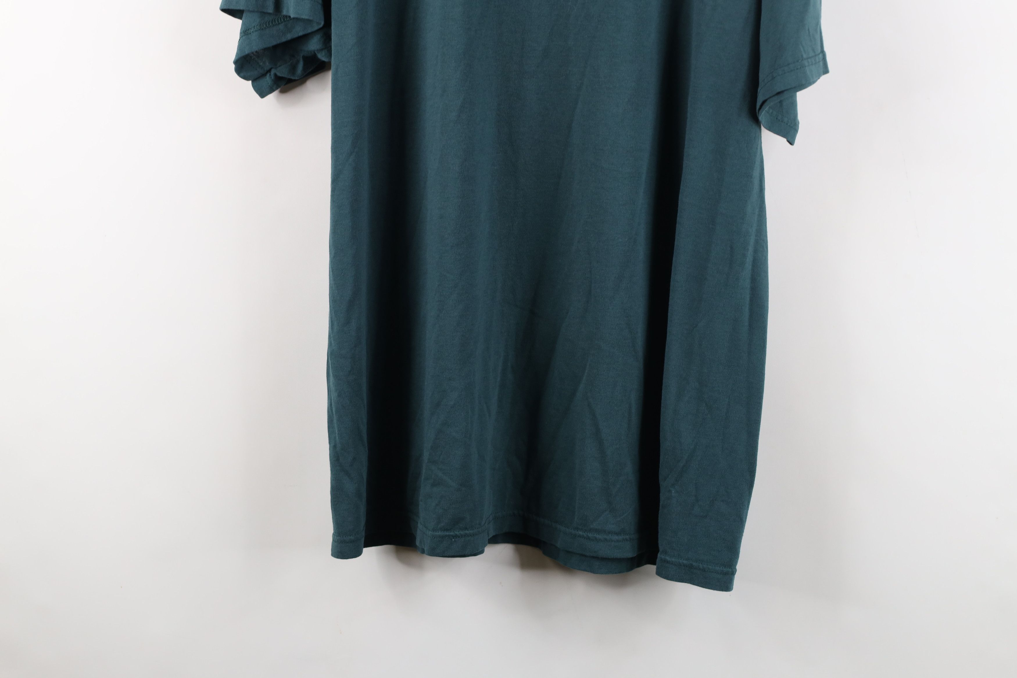 Vintage Vintage 90s Streetwear Short Sleeve Pocket T-Shirt Green Size US XL / EU 56 / 4 - 13 Thumbnail