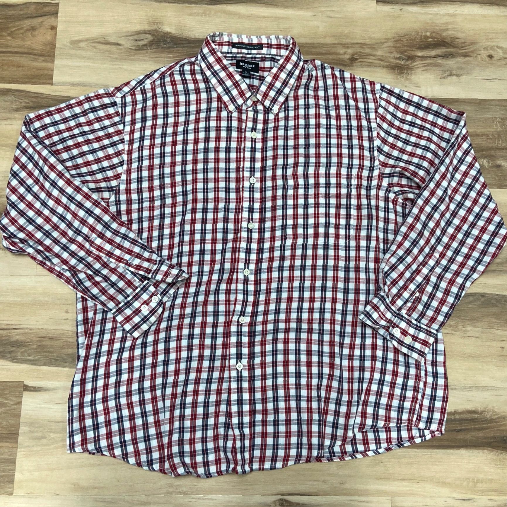 Haggar Haggar Shirt Mens XL 17-17.5 Red White Black Plaid Button Down Wrinkle Resistant Size US XL / EU 56 / 4 - 2 Thumbnail