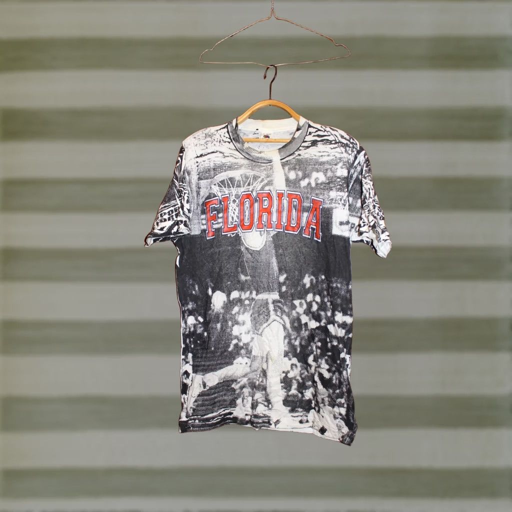 Fruit Of The Loom VINTAGE Florida All Over Print Tee Shirt - L Unisex Adults Shirt 1990s Nike? Size US L / EU 52-54 / 3 - 1 Thumbnail