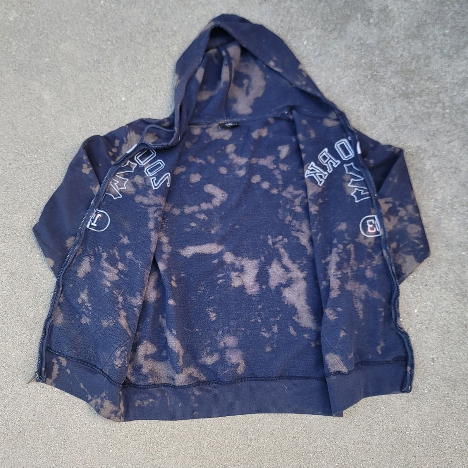 Zoo York Vtg Zoo York Custom Bleach-dyed Hoodie Size US XL / EU 56 / 4 - 3 Thumbnail