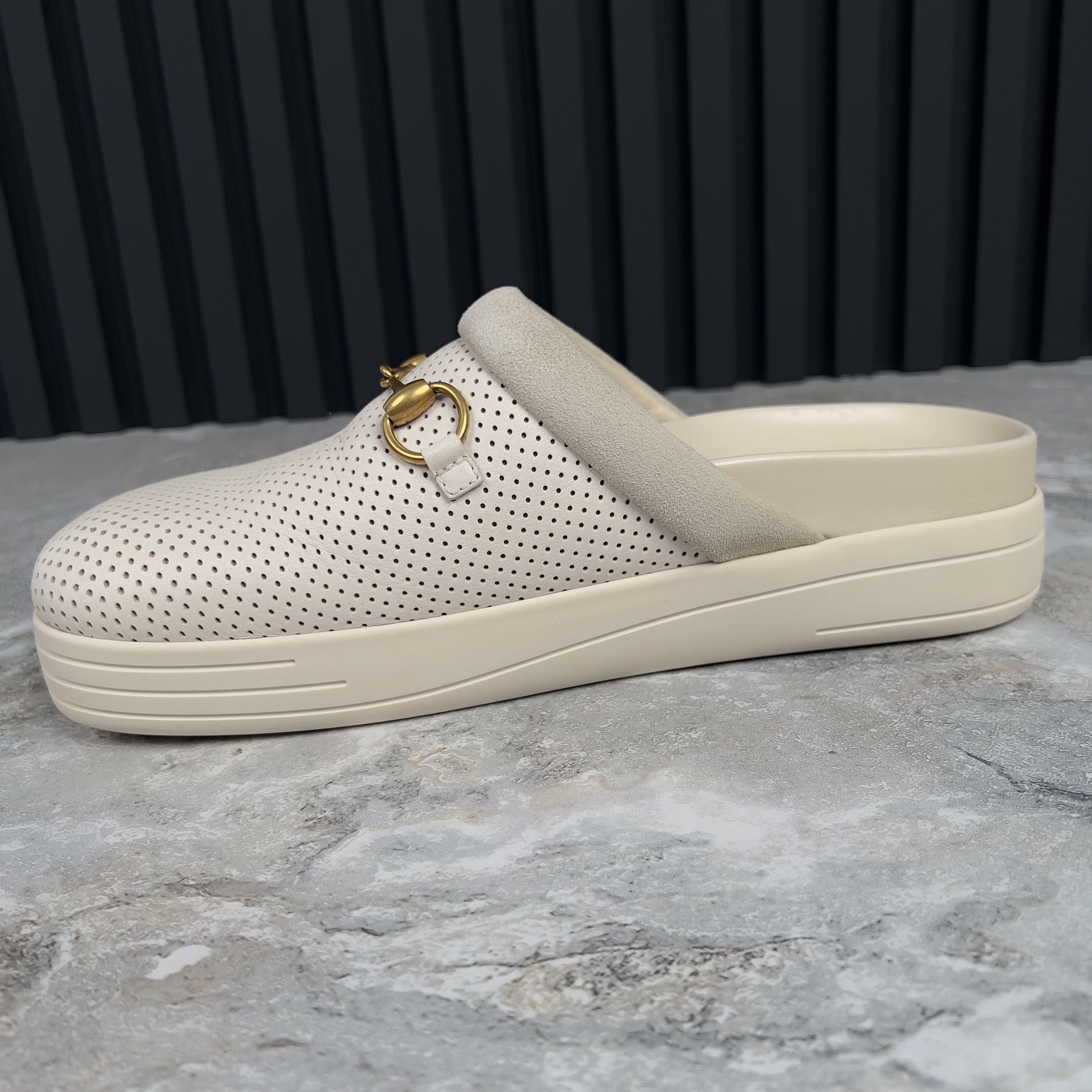 Gucci GUCCI Horsebit Platform Mallorca Mule Perforated Leather Size US 8.5 / EU 41-42 - 8 Thumbnail