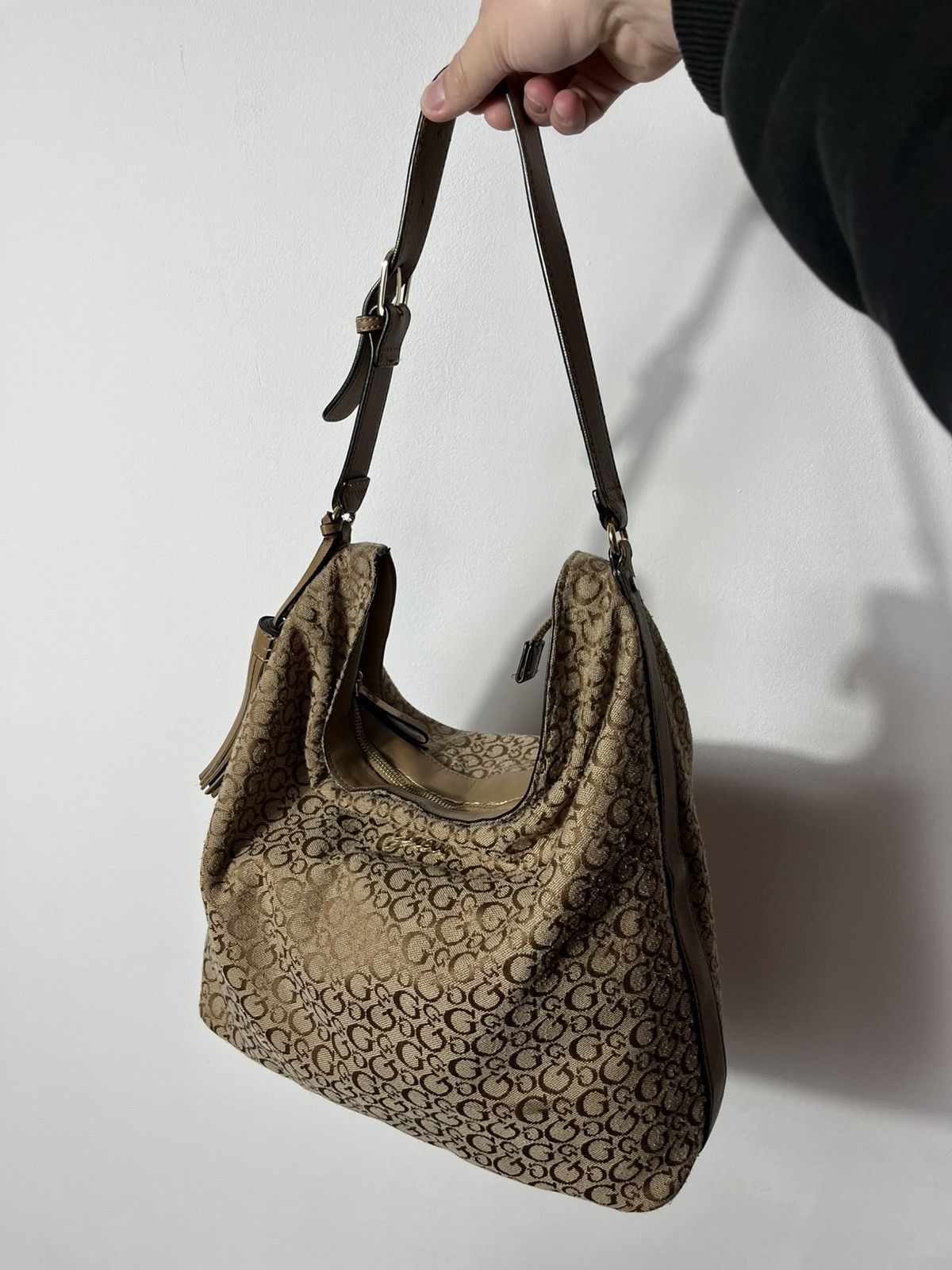 Guess × Vintage Y2K GUESS Monogram Shoulder Bag with Adjustable Strap Size ONE SIZE - 1 Thumbnail
