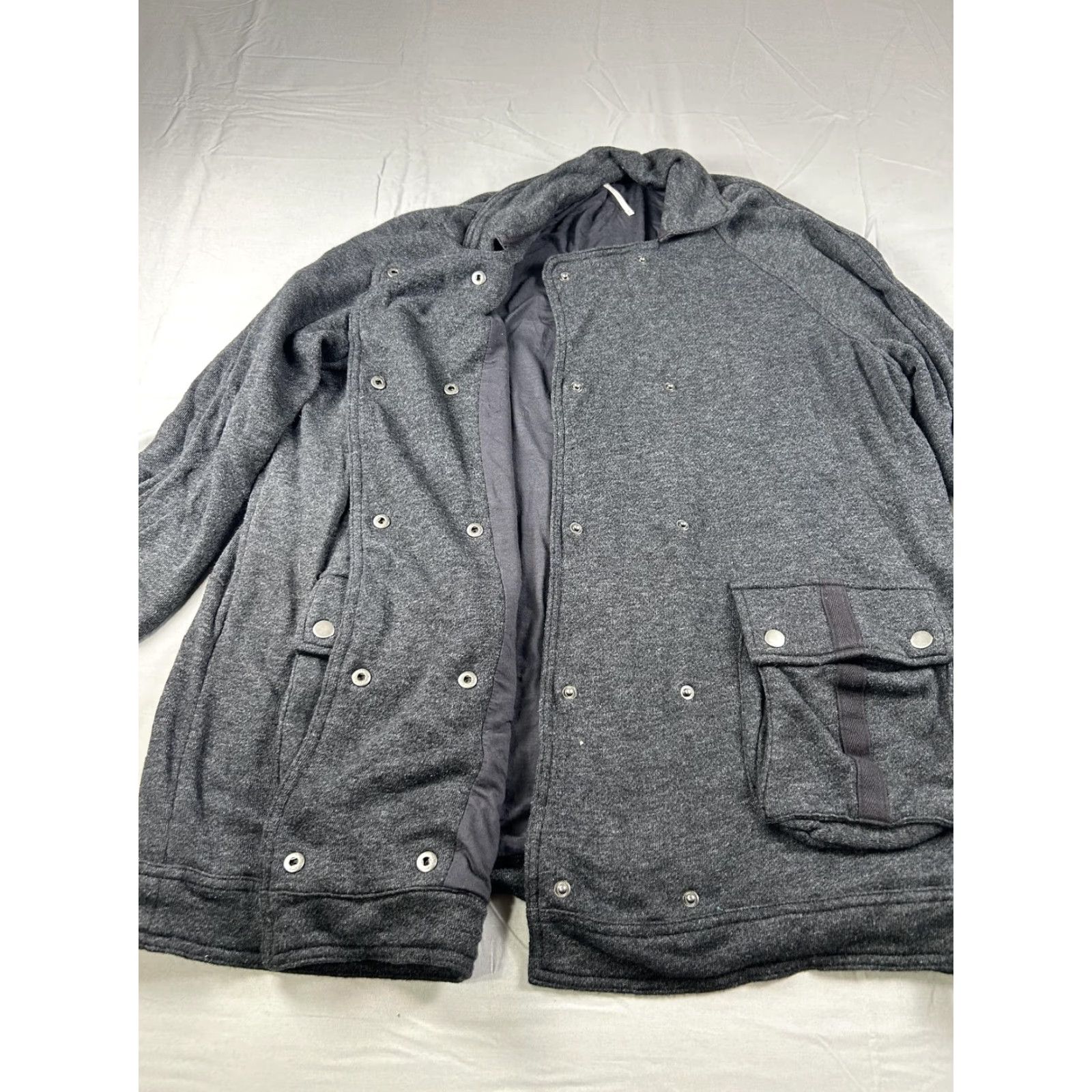 Free People VINTAGE? No. Free People Coat Womens Medium Gray Knit Mid-Length Lined Pockets Snap Front Collared Casual Fall Winter Size M / US 6-8 / IT 42-44 - 7 Thumbnail