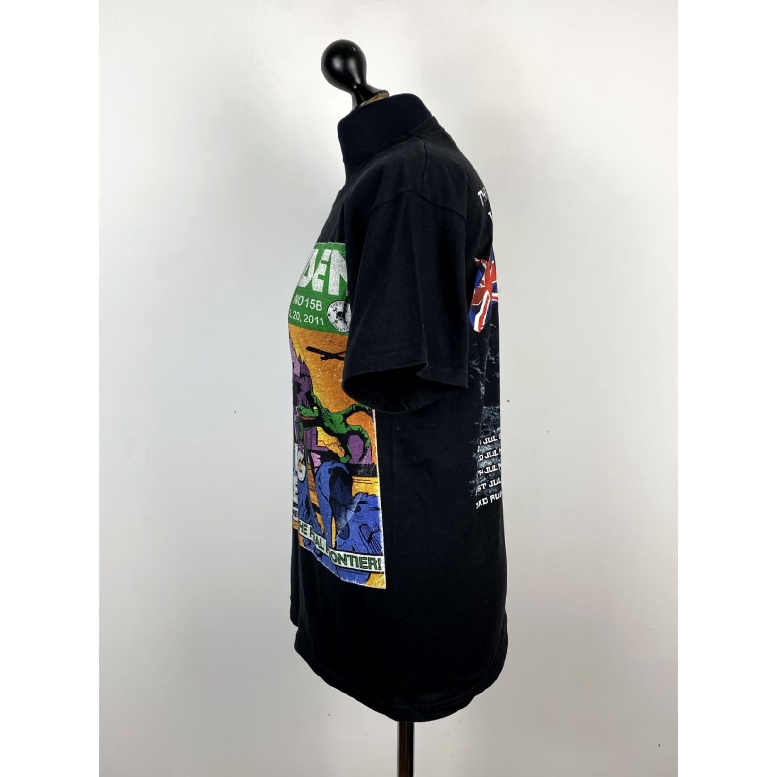 Fruit Of The Loom Iron Maiden The Final Frontier United Kingdom 2011 mens shirt M heavy cotton Black Shirt Mens M Iron Maiden Final Frontier 2011 Size US M / EU 48-50 / 2 - 4 Thumbnail