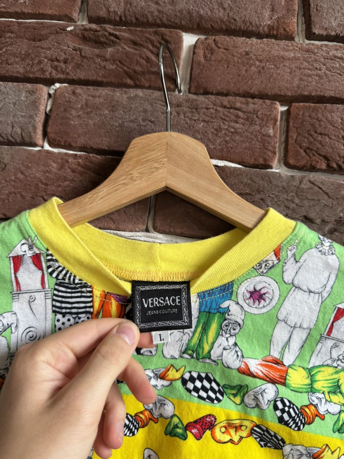 Versace Rare Vintage 90s Versace Circus Garden Archive tee designer Size US L / EU 52-54 / 3 - 6 Thumbnail