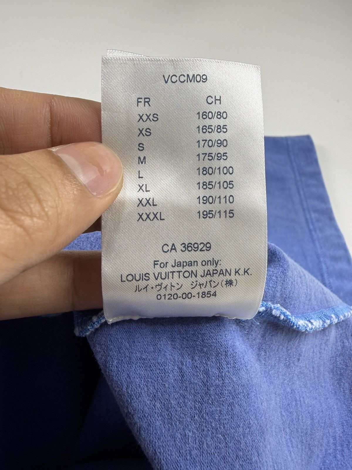 Louis Vuitton Louis Vuitton S/S’18 Oversized Reflective Logo Tee Size US M / EU 48-50 / 2 - 11 Thumbnail