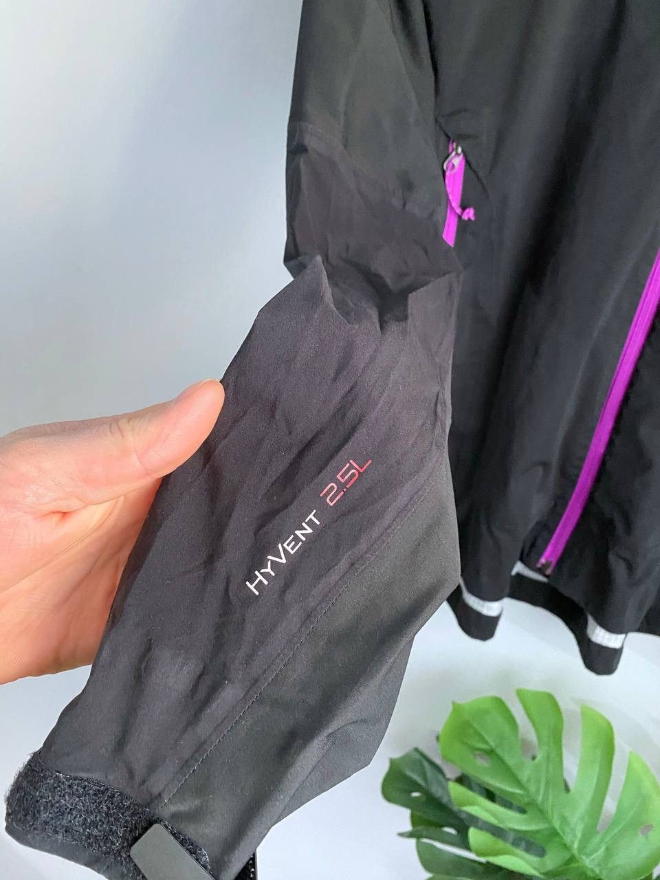 The North Face The North Face Hyvent Women's Waterproof Hooded Jacket, Sz S Size S / US 4 / IT 40 - 7 Thumbnail
