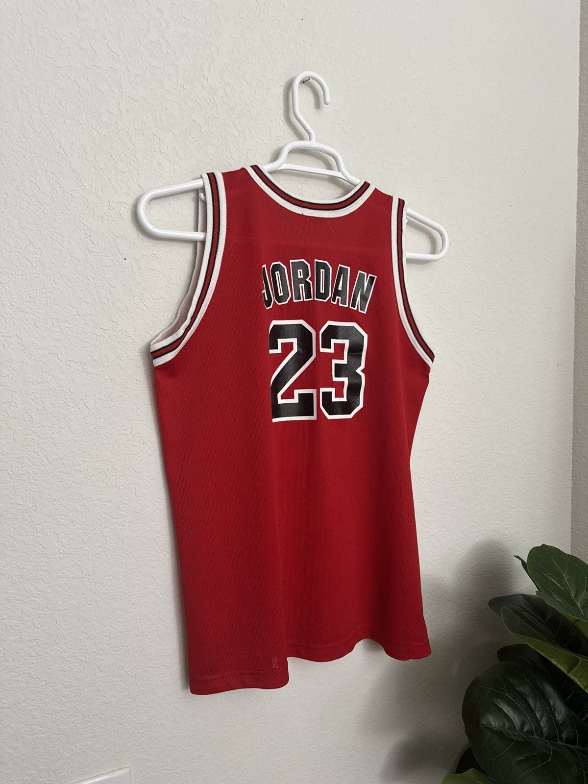 Champion × NBA × Vintage 90s Chicago Bulls Michael Jordan Champion Jersey Youth XL Size US XL / EU 56 / 4 - 3 Thumbnail