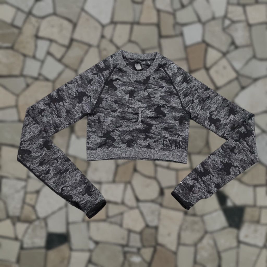 Gymshark Gymshark Shirt Womens L Gray Camo Seamless Long Sleeve Crop Top Athletic Size L / US 10 / IT 46 - 1 Thumbnail