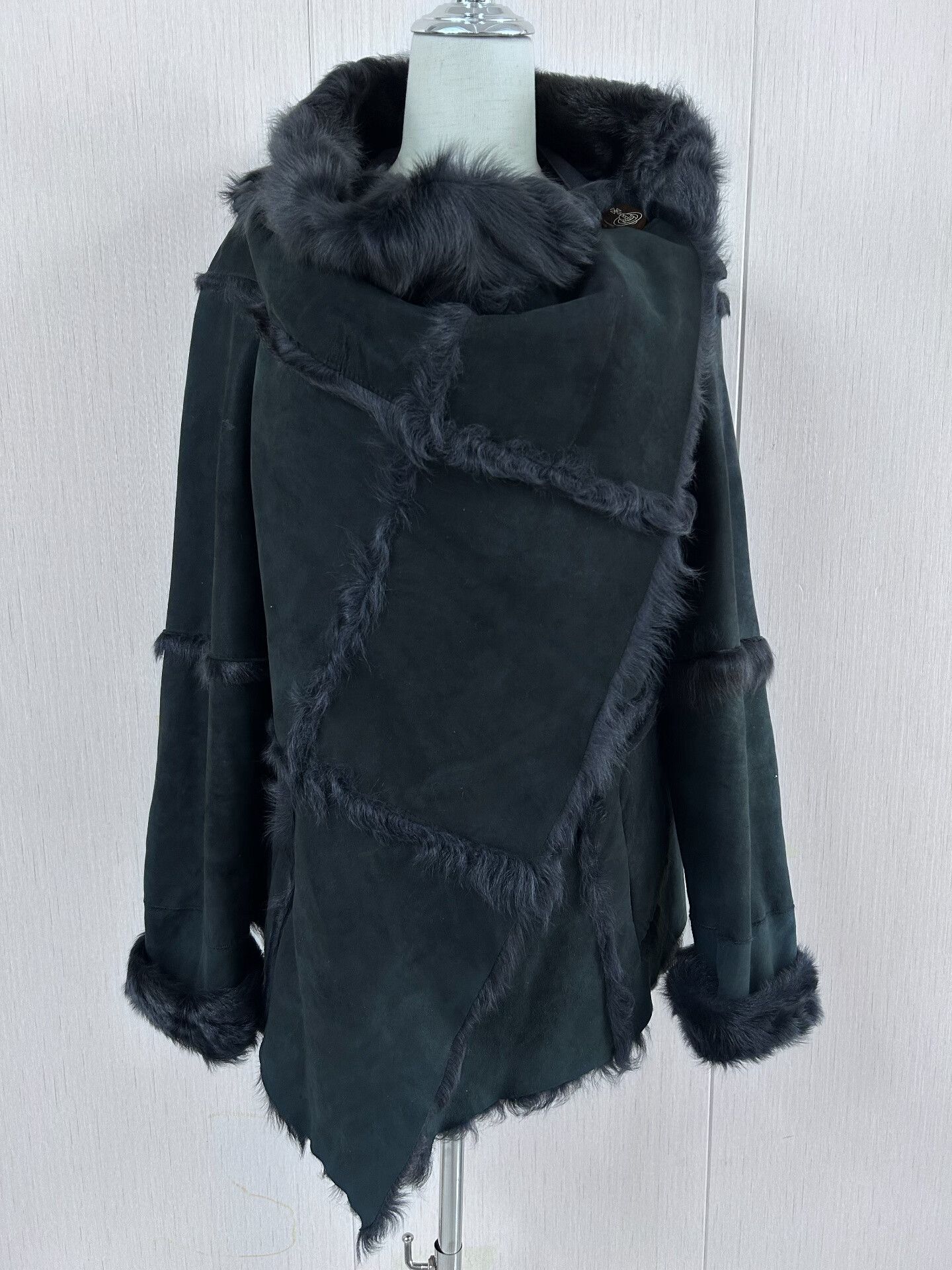 Vivienne Westwood Vivienne Westwood Sheepskin Coat Size M / US 6-8 / IT 42-44 - 1 Thumbnail