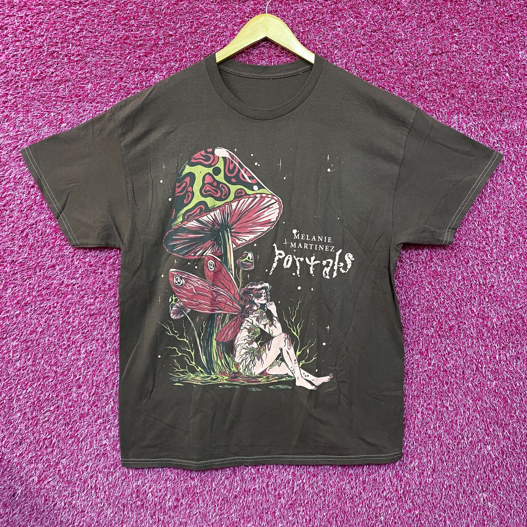 Band Tees Melanie Martinez Portals Mushroom Fairy T-Shirt XXL Size US XXL / EU 58 / 5 - 1 Thumbnail
