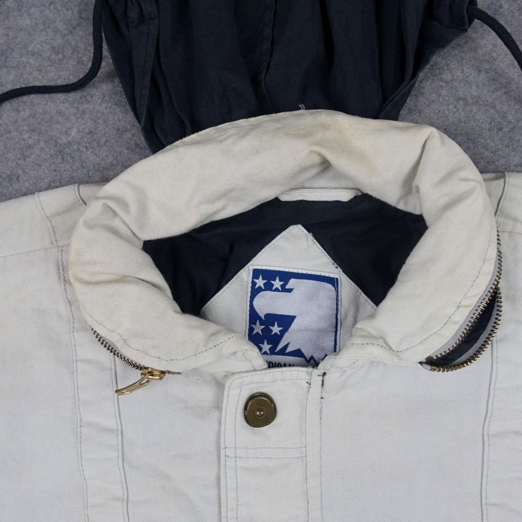 Vintage VINTAGE American Outerware Company Jacket Mens Medium Beige Canvas Hooded Bomber Size US M / EU 48-50 / 2 - 2 Thumbnail