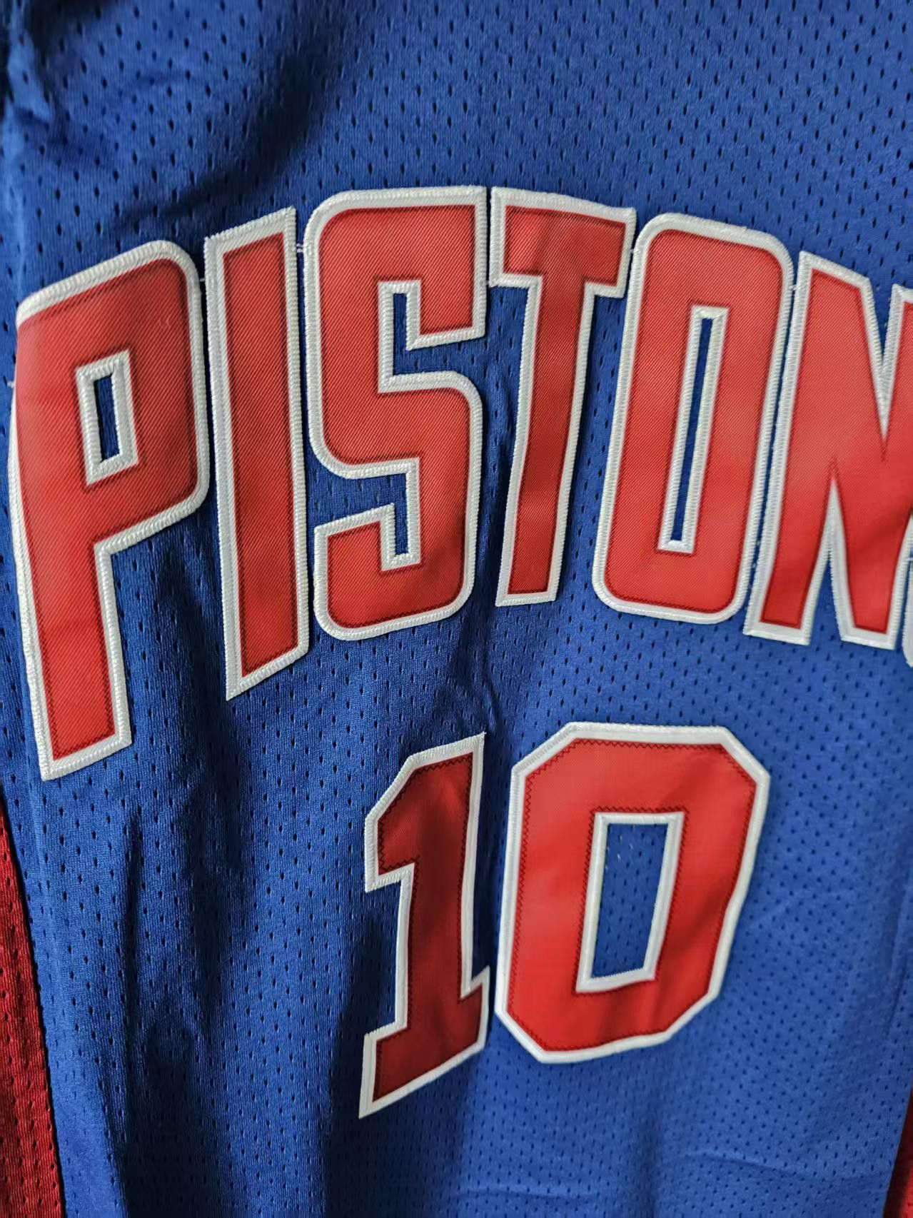 NBA Detroit Pistons 10 Dennis Rodman Jersey Size US S / EU 44-46 / 1 - 3 Thumbnail